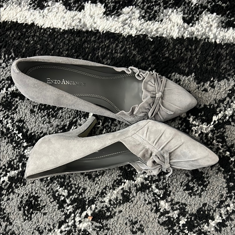 Enzo Angiolini Gray Heels Classic Elegance